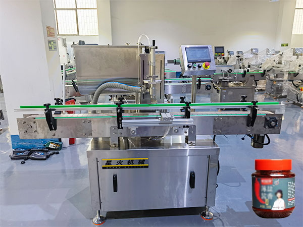 小型辣椒酱包装机设备